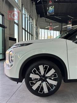 ميتسوبيشي اوتلاندر